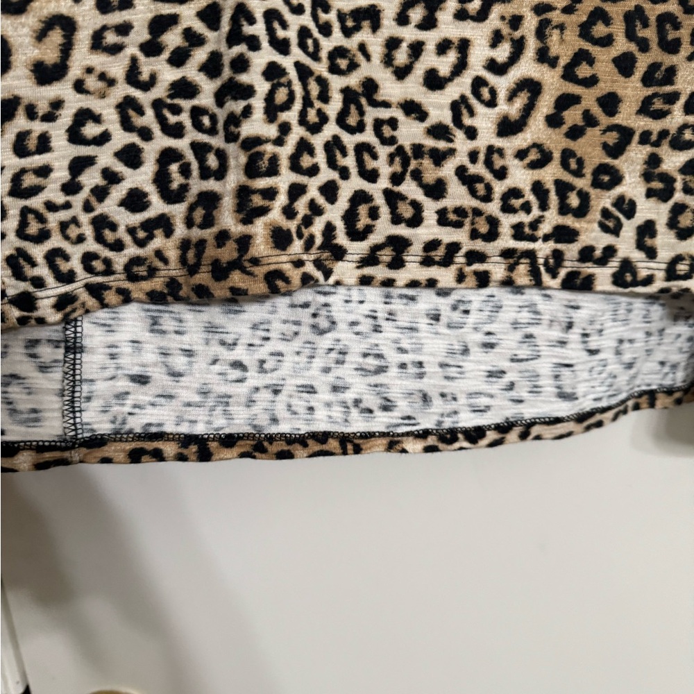Leopard Print Women's Top - Picture 4 of 4
